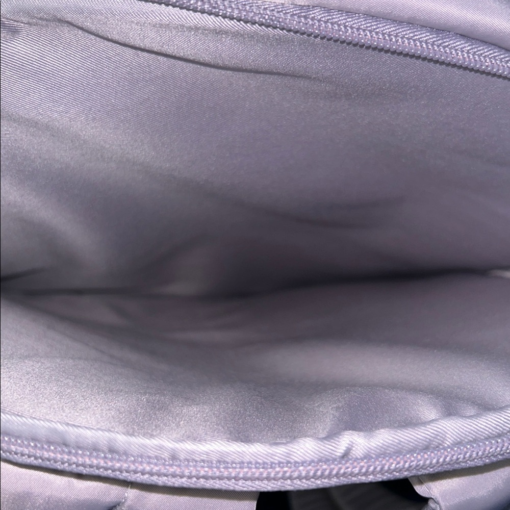 Beis The Commuter Backpack - Picture 7 of 11